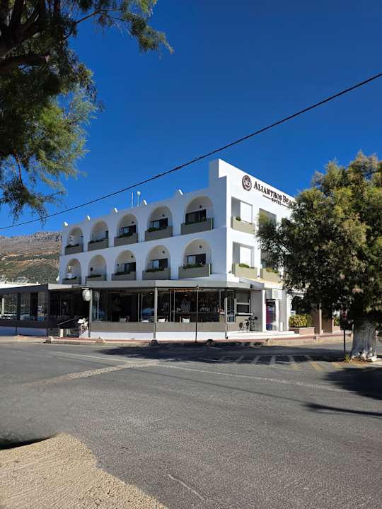 Außenansicht Alianthos Beach Hotel