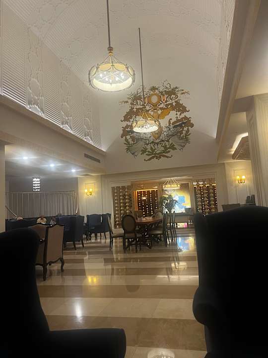 Lobby Mary Hotel Side