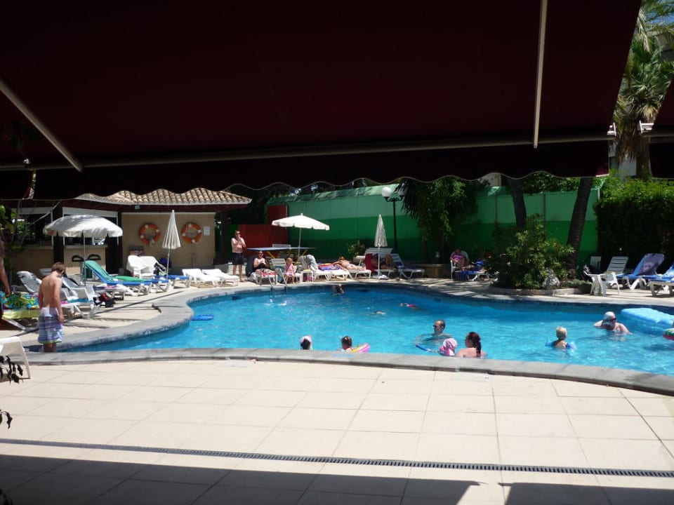 Blick nochmal von Innen zum Pool HSM Lago Park