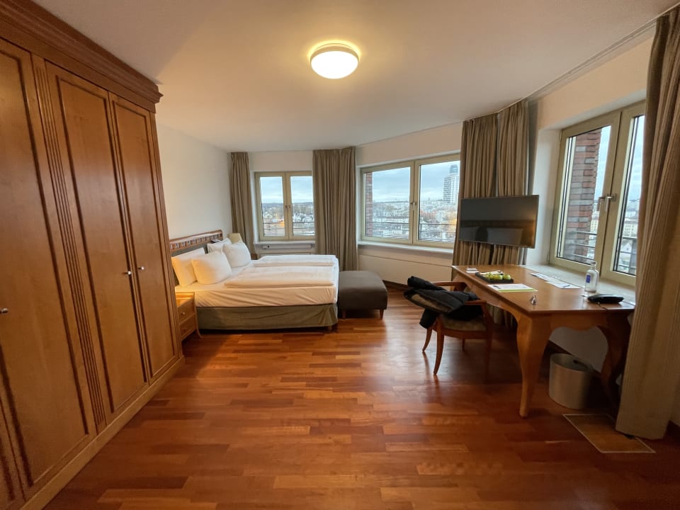 Zimmer Lindner Hotel Frankfurt Main Plaza, part of JdV by Hyatt
