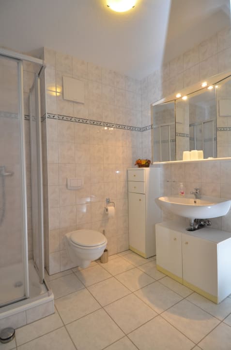 Duschbad in WG 2 Ostseeappartements Rügen Ferienhaus Binz