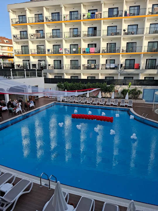 Pool Side Aquamarin Resort & Spa