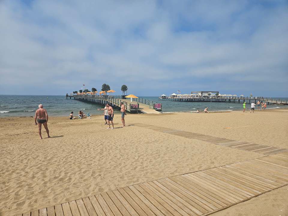 Strand Arum Barut Collection