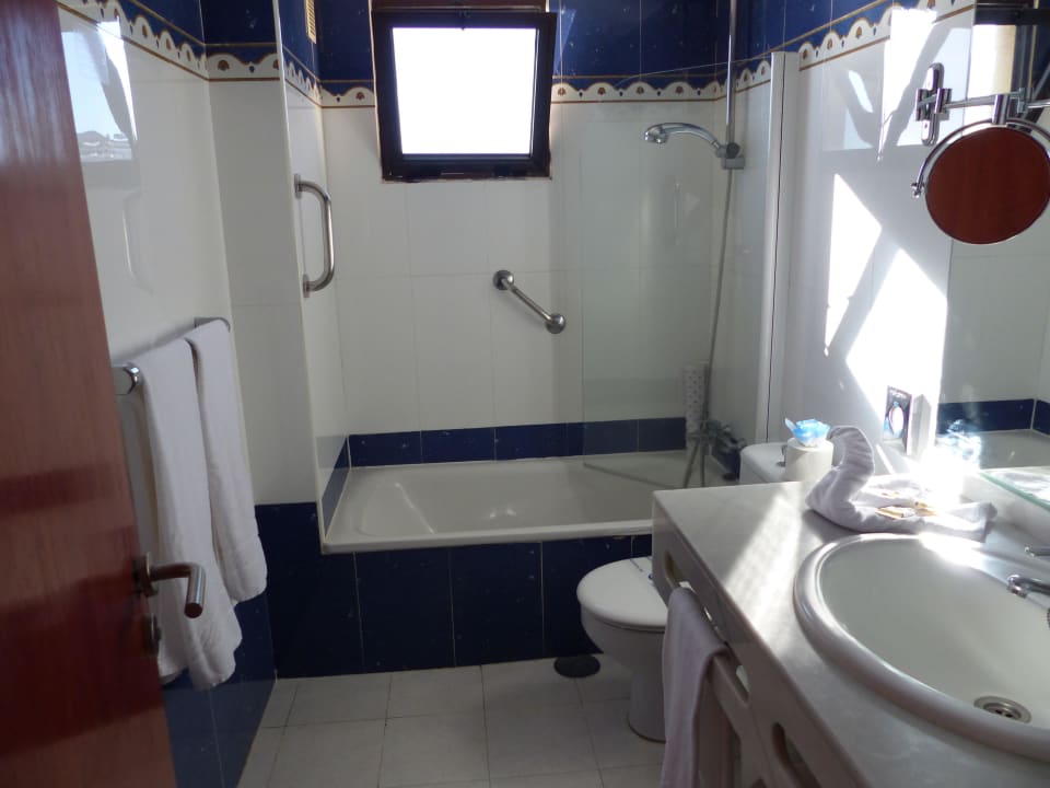 Bad, zwar klein aber ausreichend Bull Dorado Beach & Spa