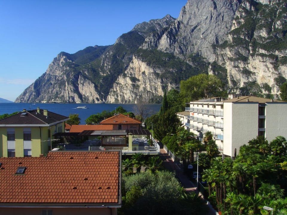 Die schöne Aussicht vom Hotel Prince Hi Hotels Riva - Lakeview