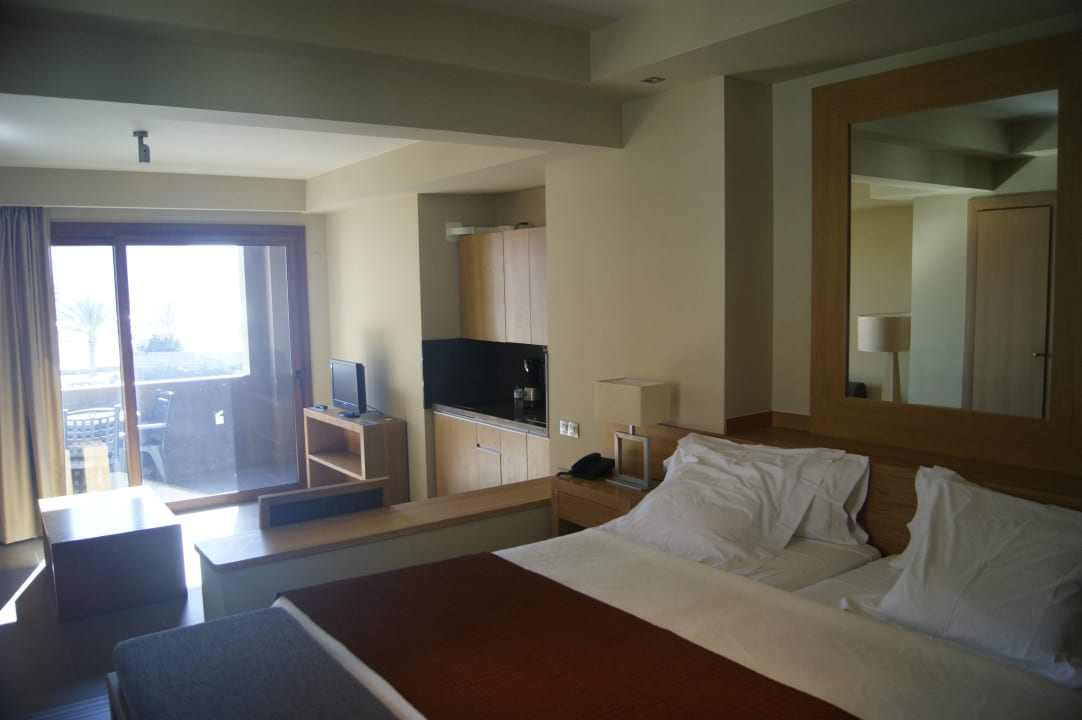 Wohn- und Schlafzimmer Hotel Playa Calera