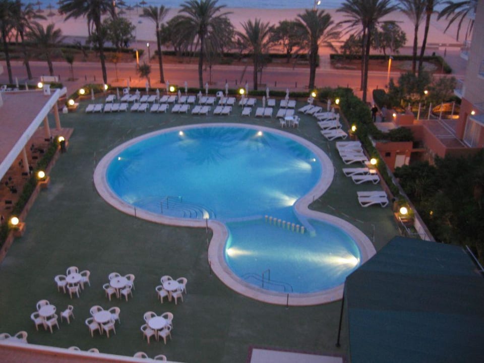 Pool HM Tropical abends HM Tropical