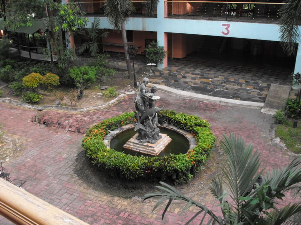 Garten 13 Coins Airport Hotel Min Buri