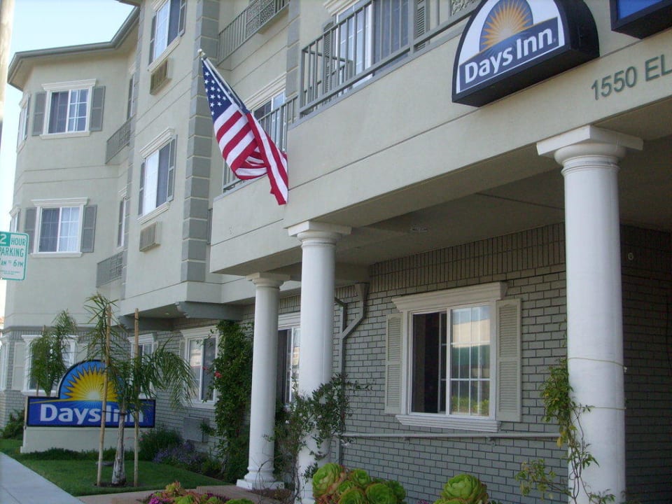 Straßenseite des Hotels Hotel 1550