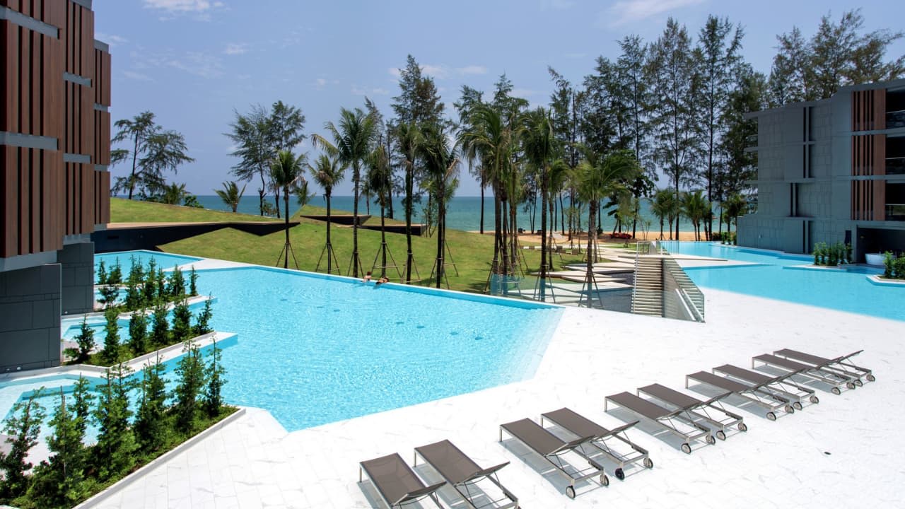 Pool La Vela Khao Lak