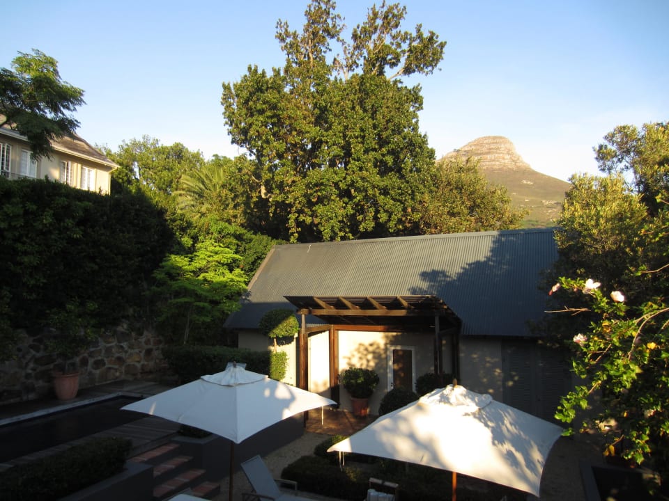 Ausblick von der Frühstücksterrasse Four Rosmead Boutique Guesthouse