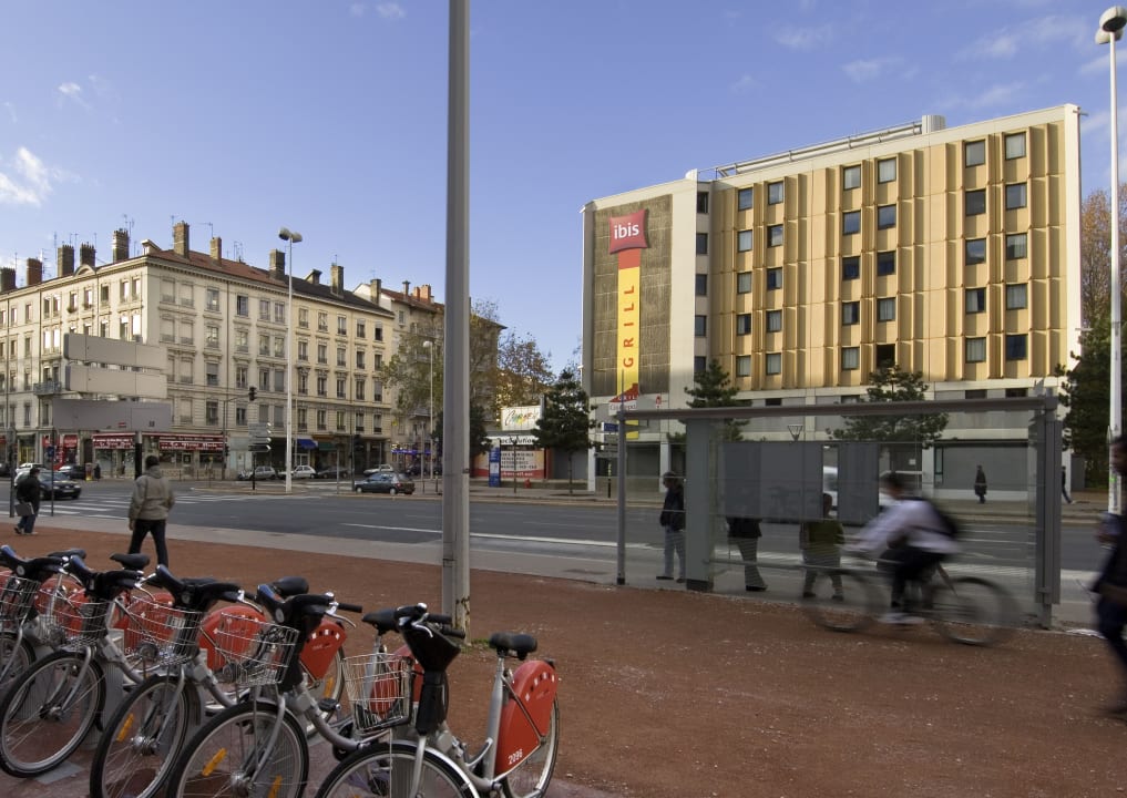 Außenansicht Hotel Ibis Lyon Gare La Part Dieu
