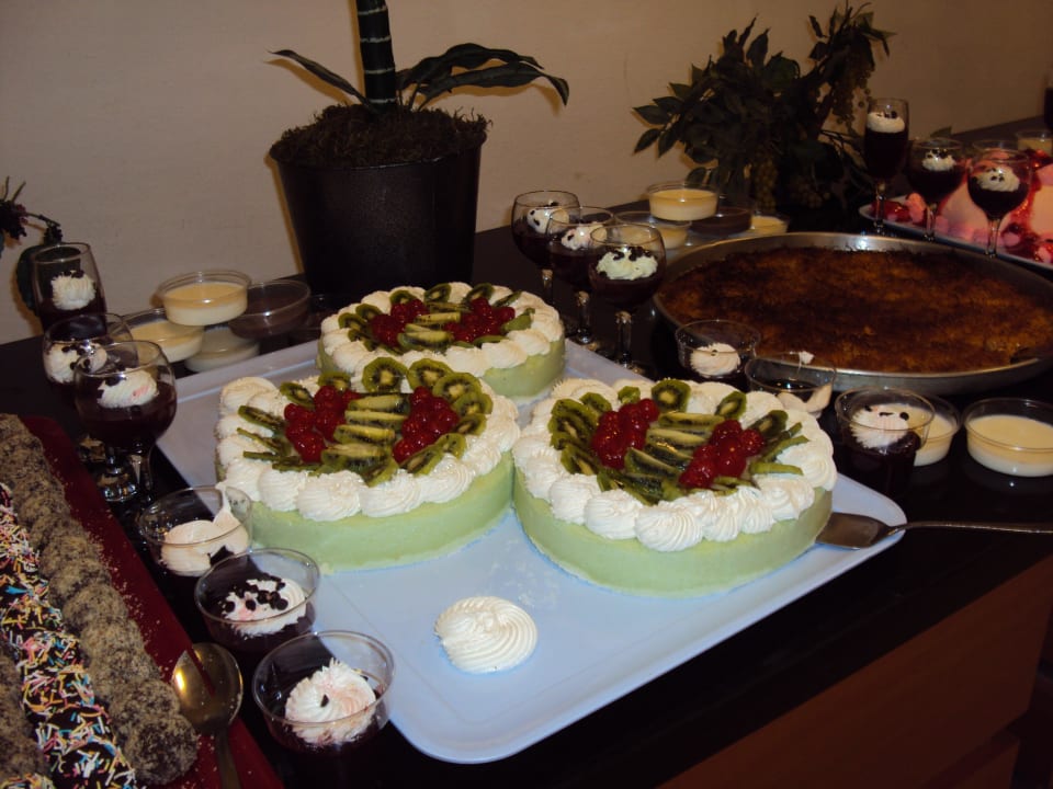 Und wieder Kuchen Hotel Grand Efe