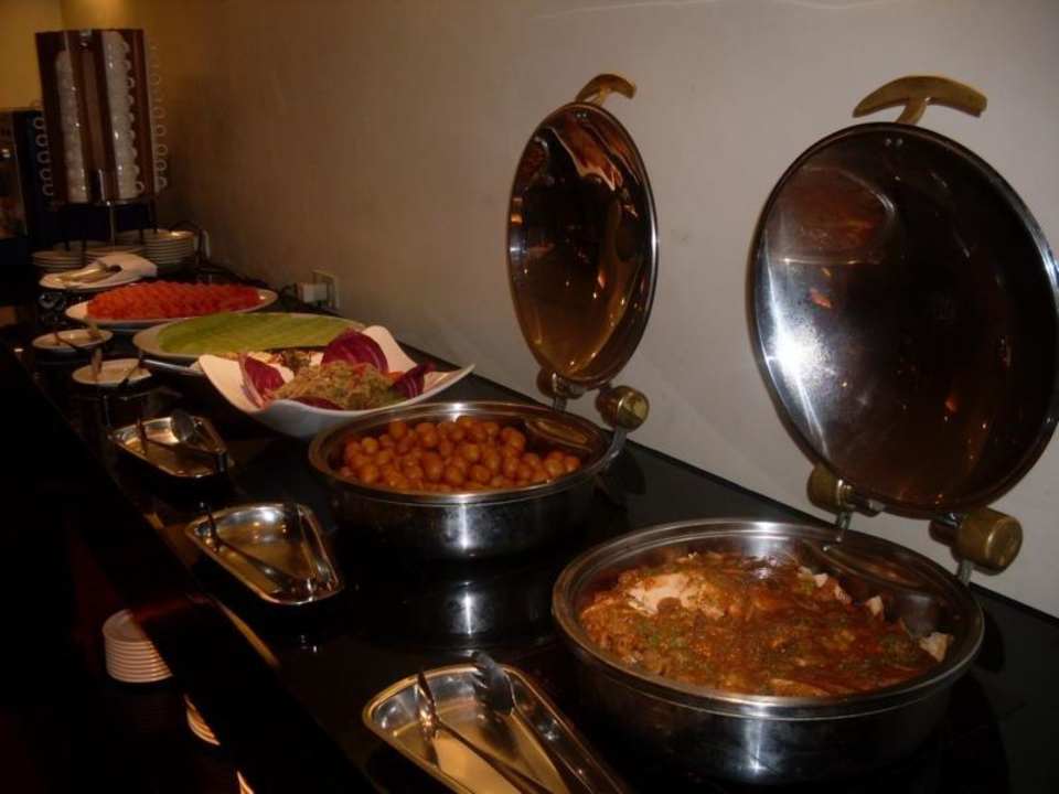 Executive Lounge Happy Hour Hotel Holiday Inn East Taipei