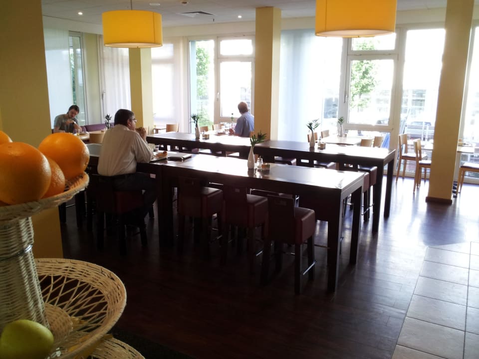 Frühstücksraum ibis Hotel Frankfurt Messe West