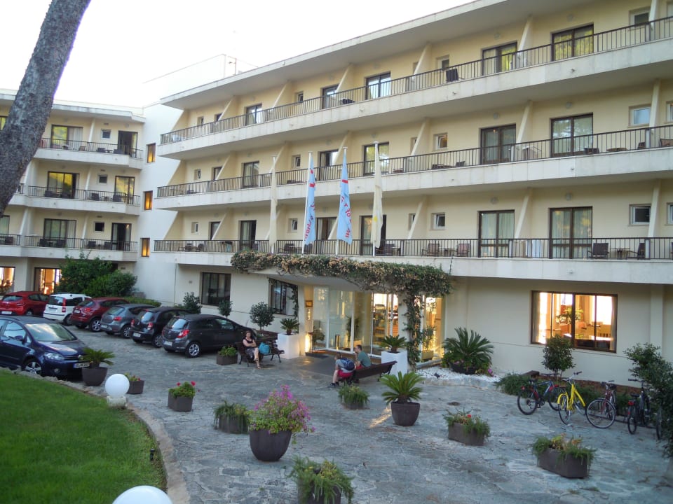 Strassenseite des Aquait Grupotel Aguait Resort & Spa - Adults only