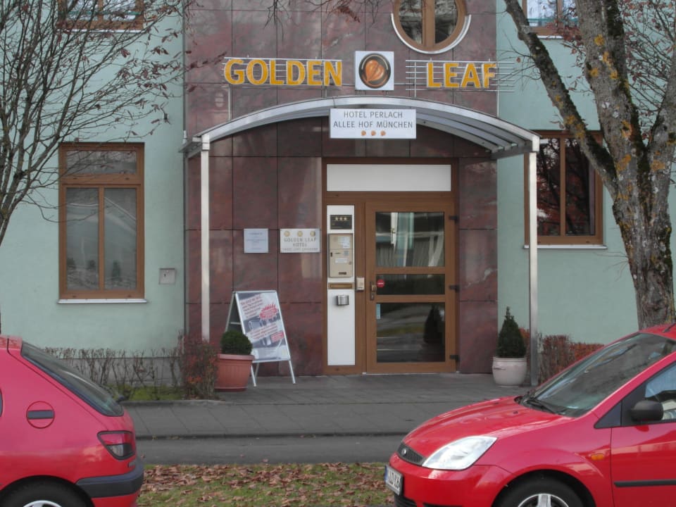 Hotel Golden Leaf Eingang Hotel Perlach Allee by Blattl