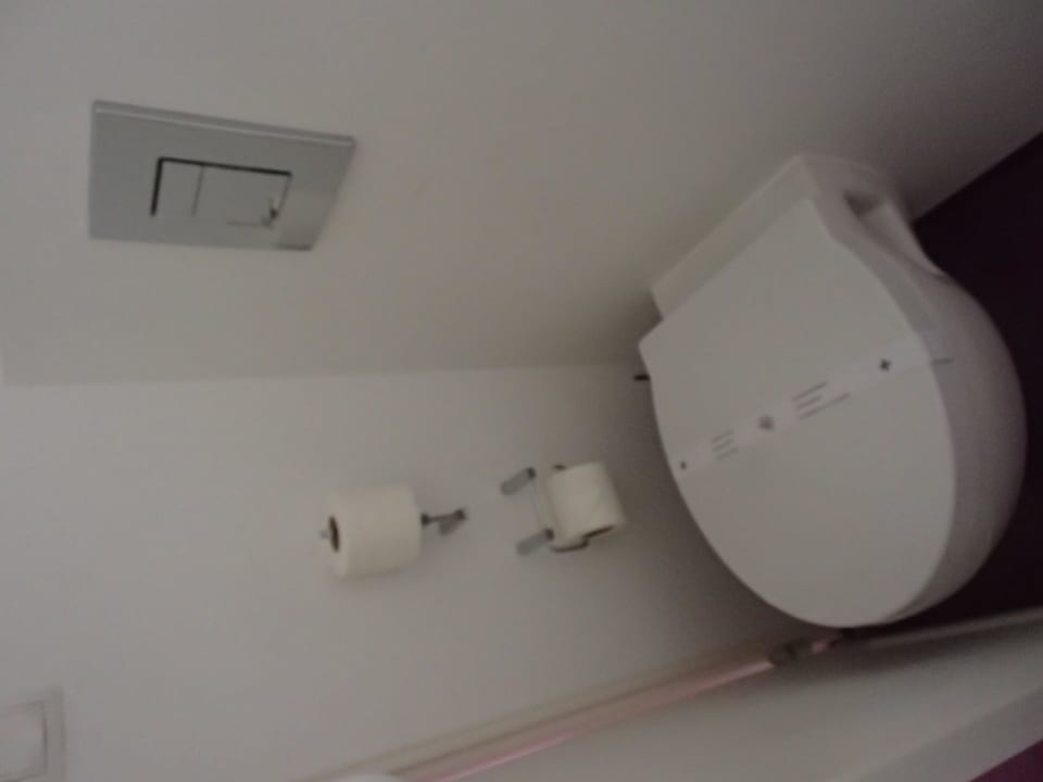 Toaleta ibis Styles Lisboa Centro Liberdade