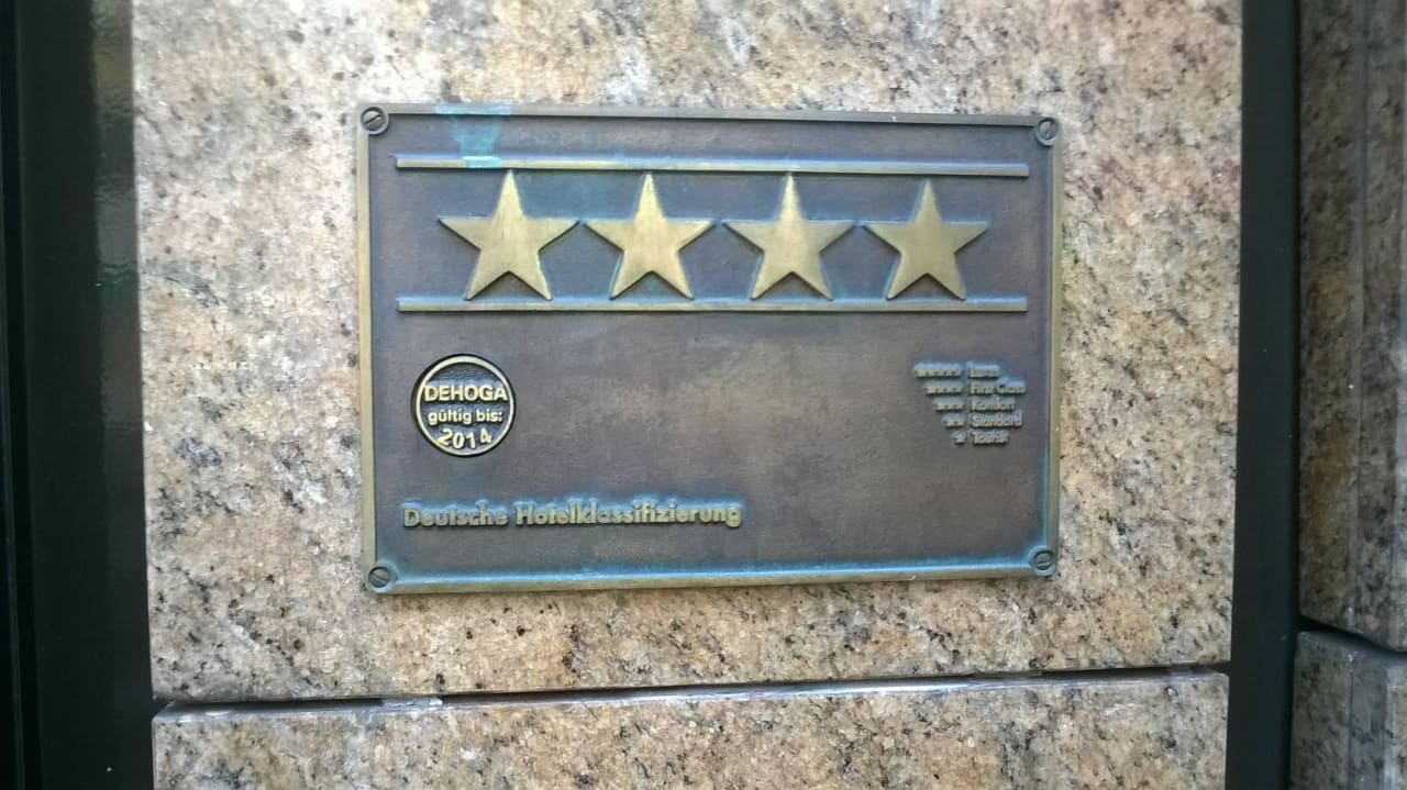 Звездность отеля  Hotel Cristal