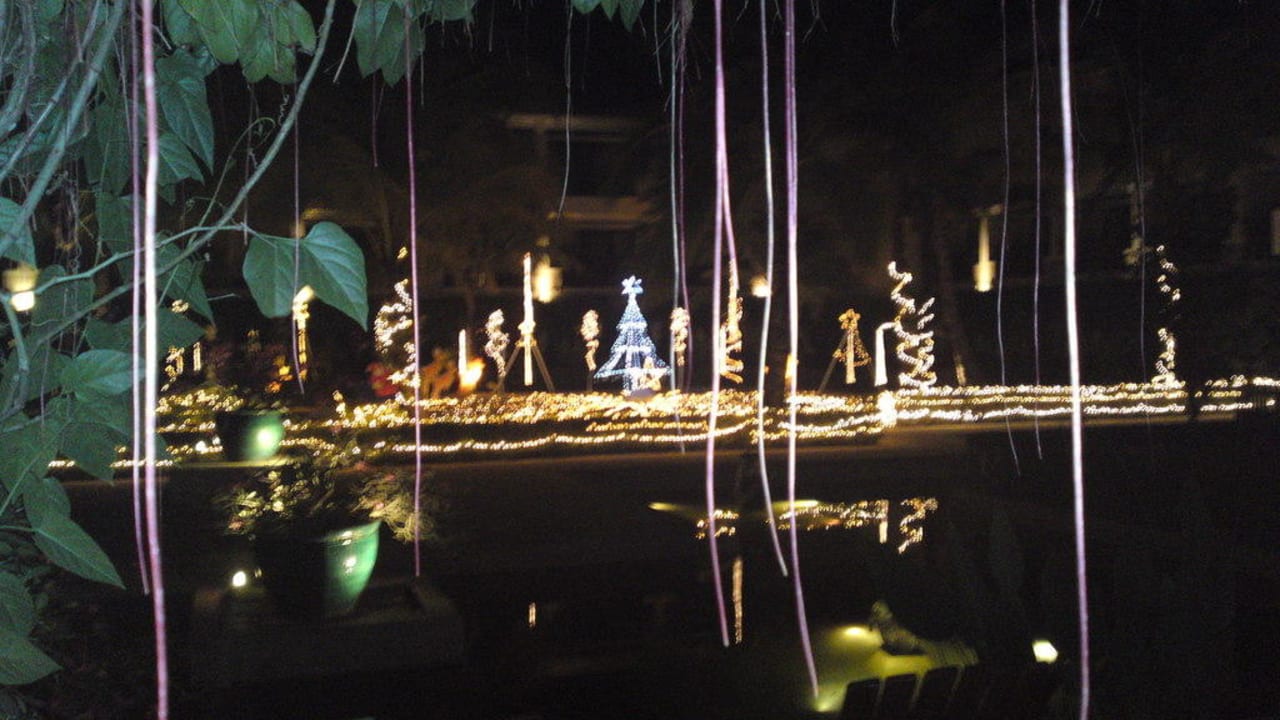 Weihnachtsbeleuchtung The Briza Beach Resort Khaolak