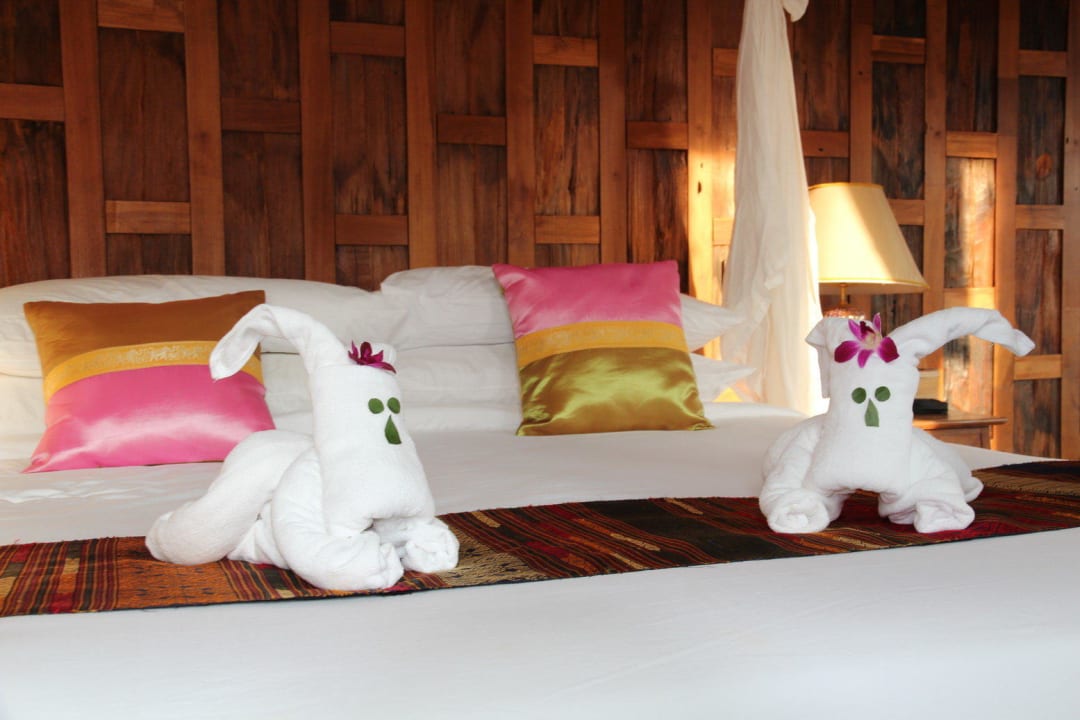 Lustige Handtuchfiguren Santhiya Koh Phangan Resort & Spa