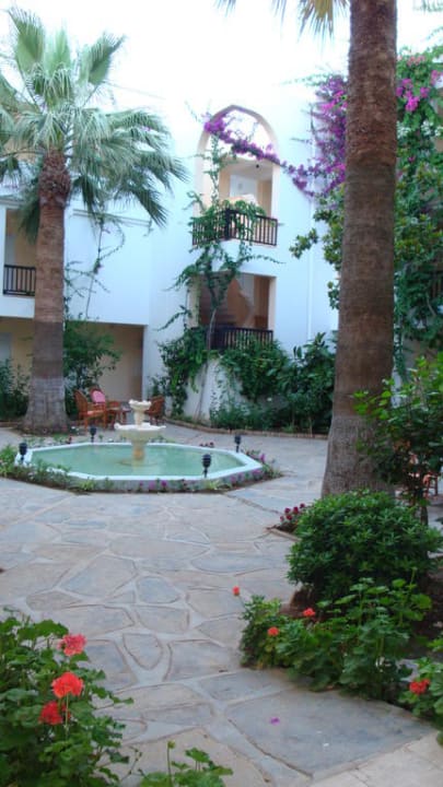 Patio wewnątrz hotelu Natur Garden Hotel