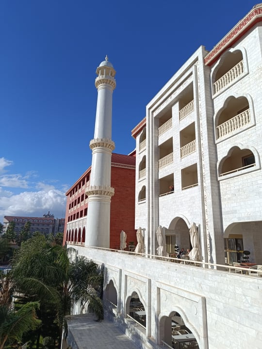 Außenansicht Royal Taj Mahal Hotel