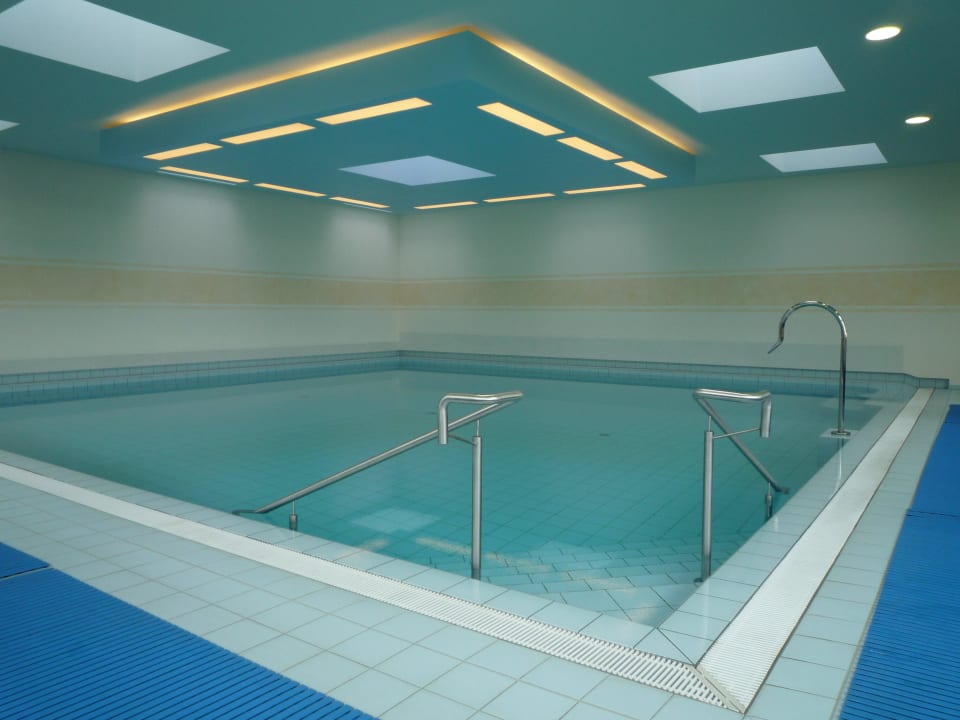 Innenpool (existiert nicht mehr - Anmerkung HolidayCheck) DEKRA Congresshotel Wart