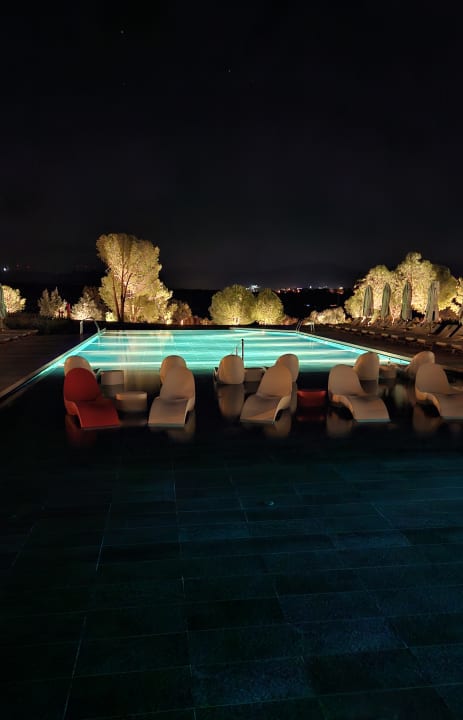 Pool Anda Barut Collection