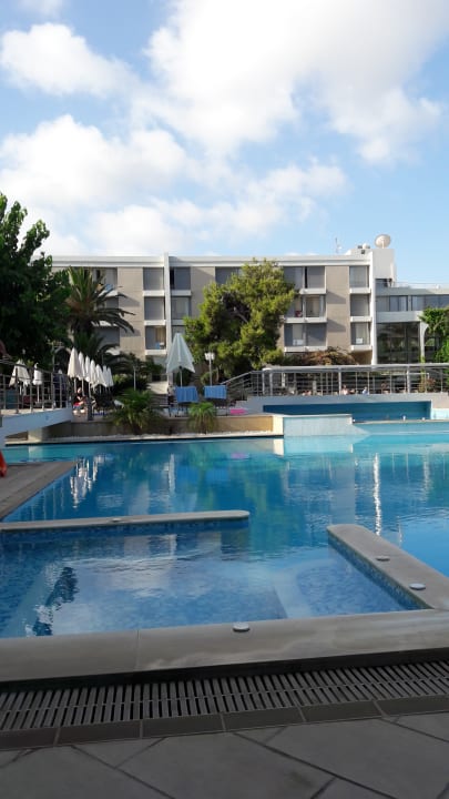 Pool Caravia Beach Hotel