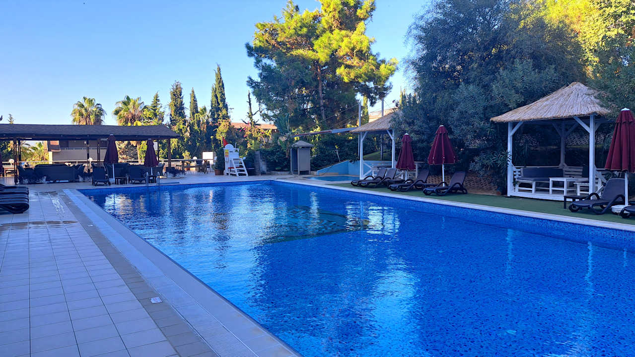 Pool Justiniano Deluxe Resort