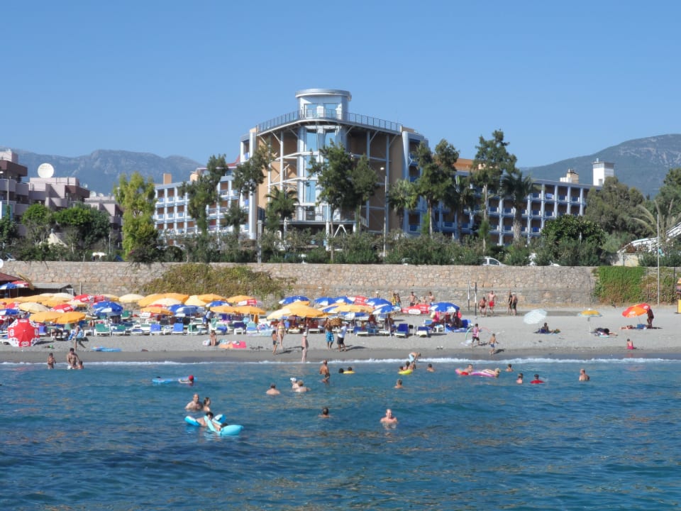 Das Hotel vom Badesteg Grand Kaptan