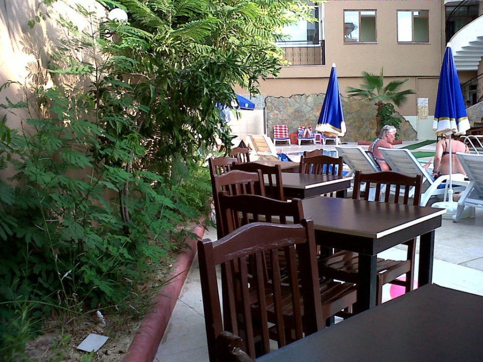 Tische Poolbar Akdora Resort & Spa