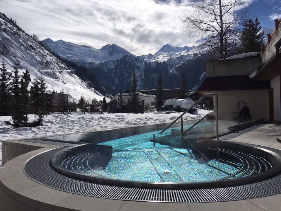 Pool Hotel Alpenhof