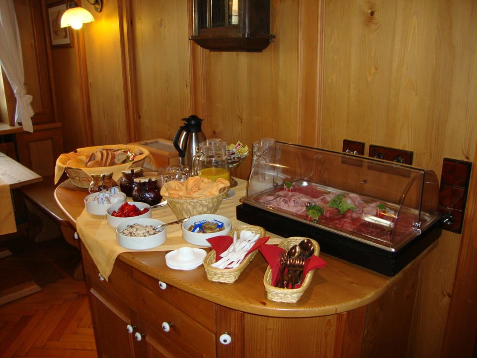 Frühstück Gasthaus Schwanen-Post