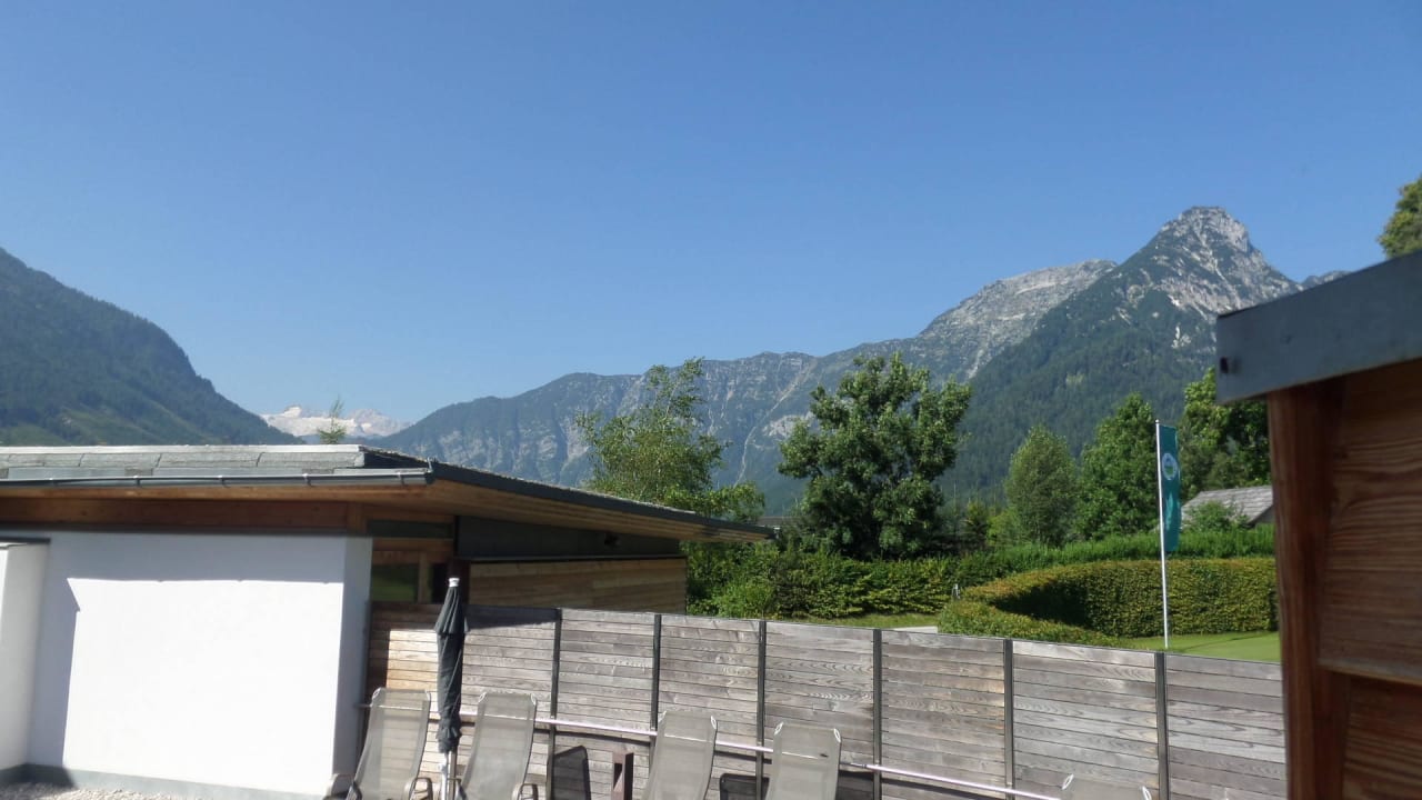 Saunafreibereich mit Dachsteinblick Die Wasnerin