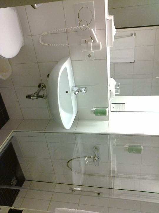 WC und Dusche Sorell Hotel Sonnental