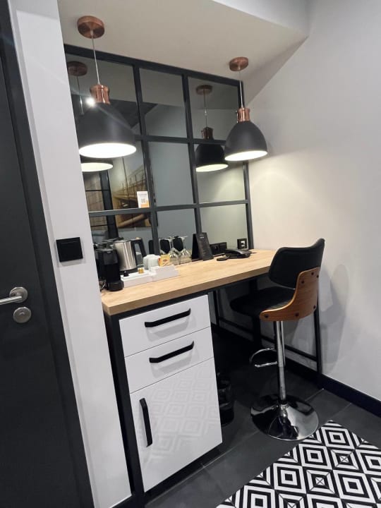 Zimmer The Bridge Suites Hotel