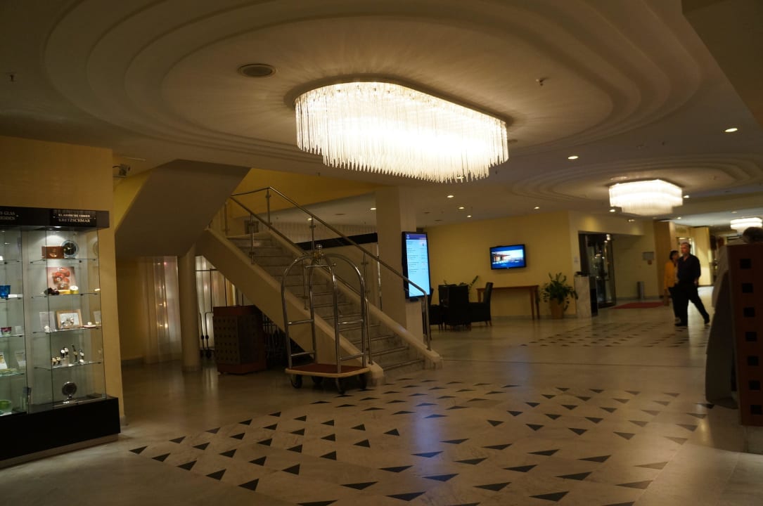 Lobby Hilton Dresden