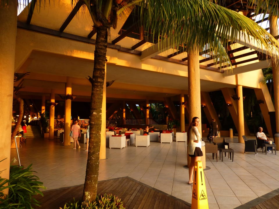 Lobby Victoria Beachcomber Resort & Spa
