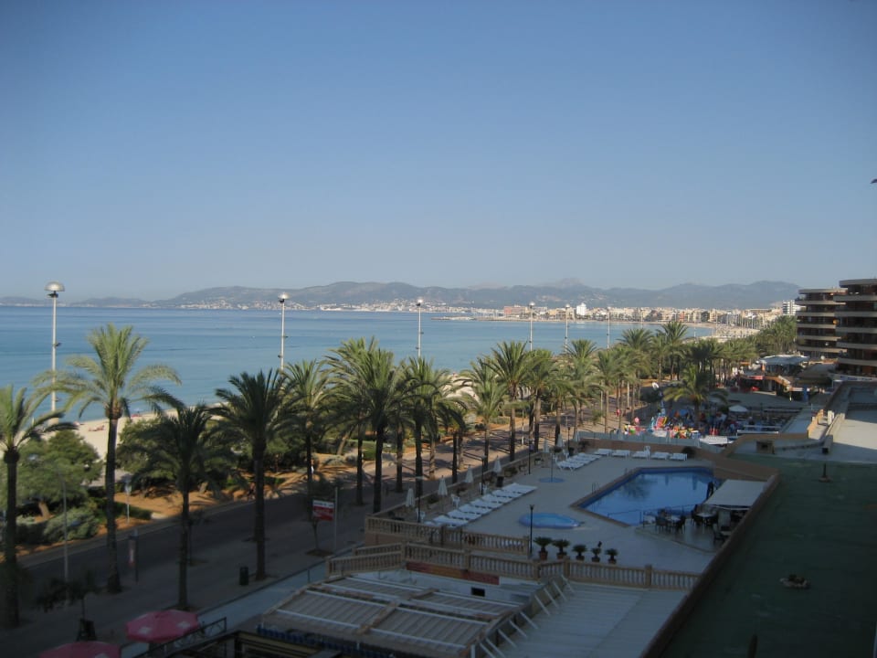 Ausblick vom 4. Stock 1 allsun Hotel Pil-lari Playa