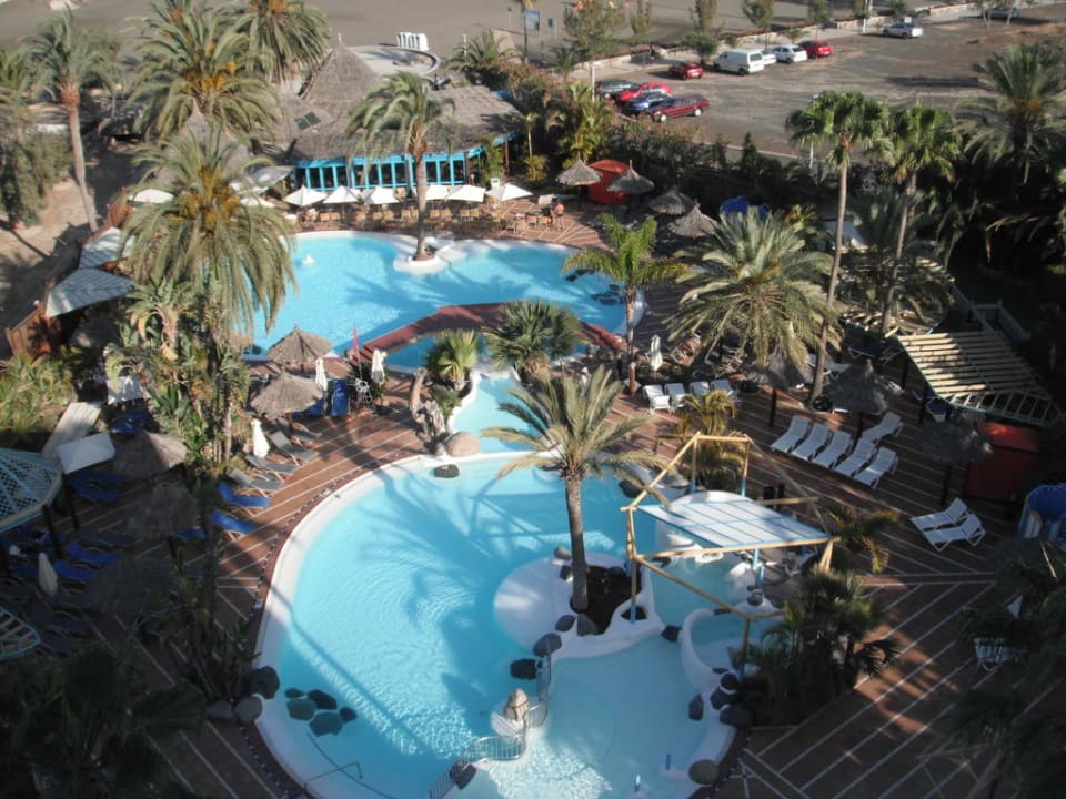 Poolanlage vom Zimmer aus Corallium Beach by Lopesan Hotels - Adults only