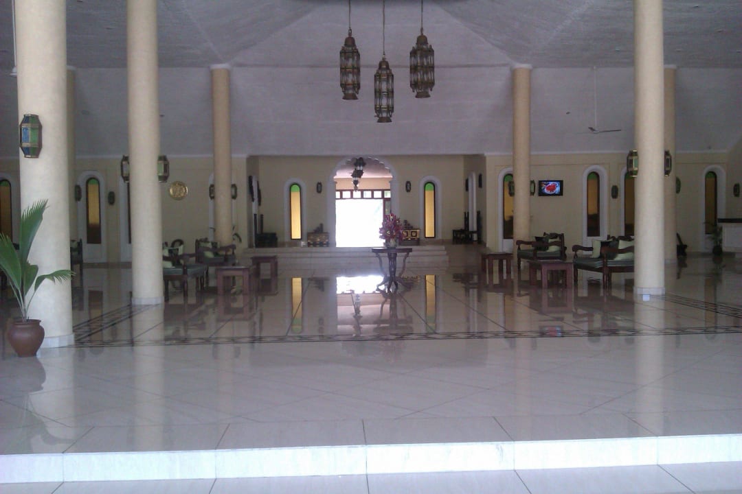 Empfangshalle PrideInn Flamingo Beach Resort & Spa