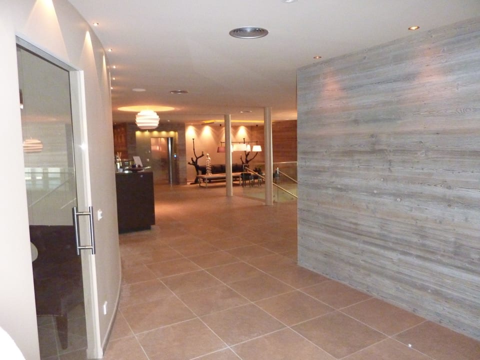 Reception Wellness Hotel Chalet Mirabell