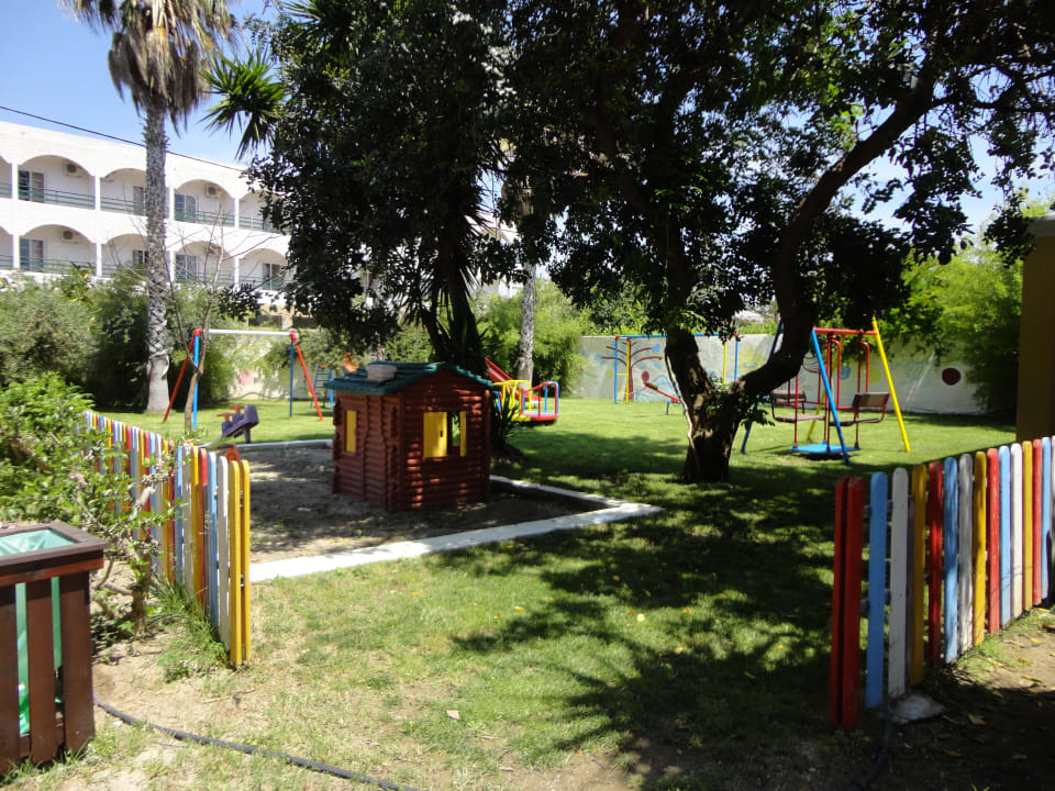 Plac zabaw dla dzieci Apollon Hotel