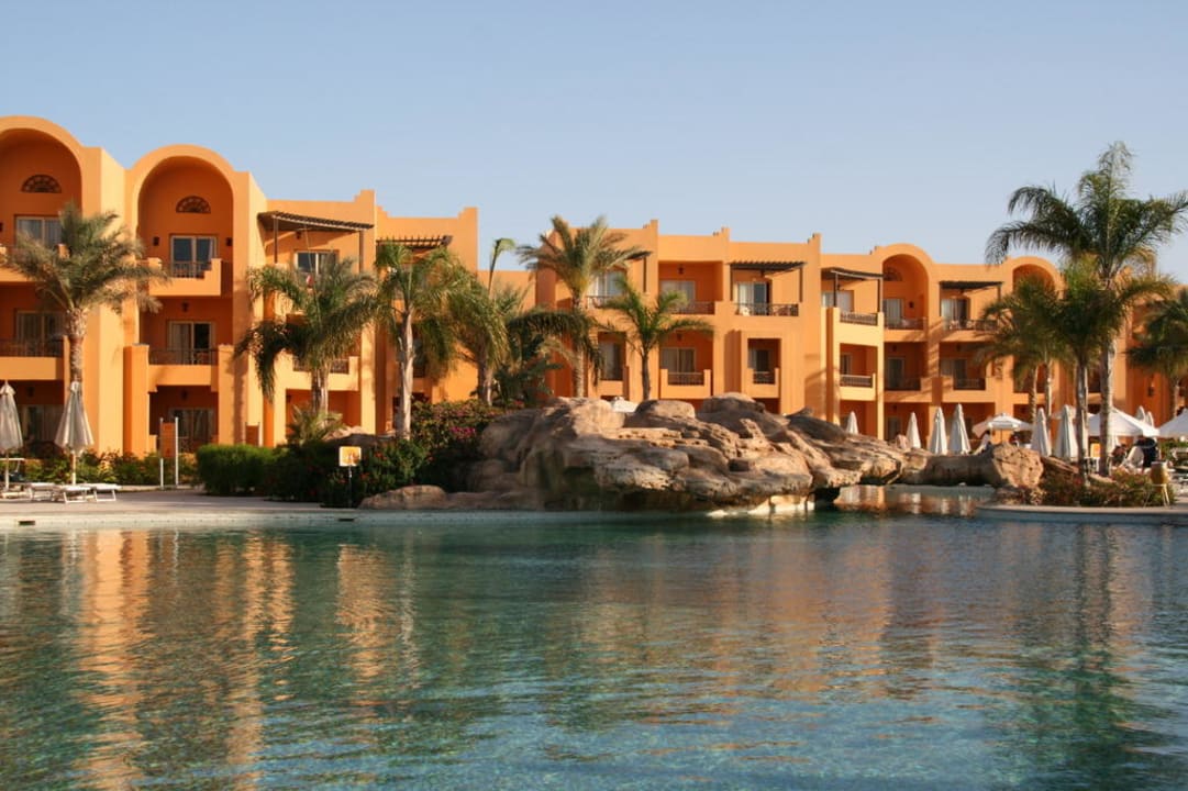 Корпуса отеля Stella Beach Resort & Spa Makadi Bay