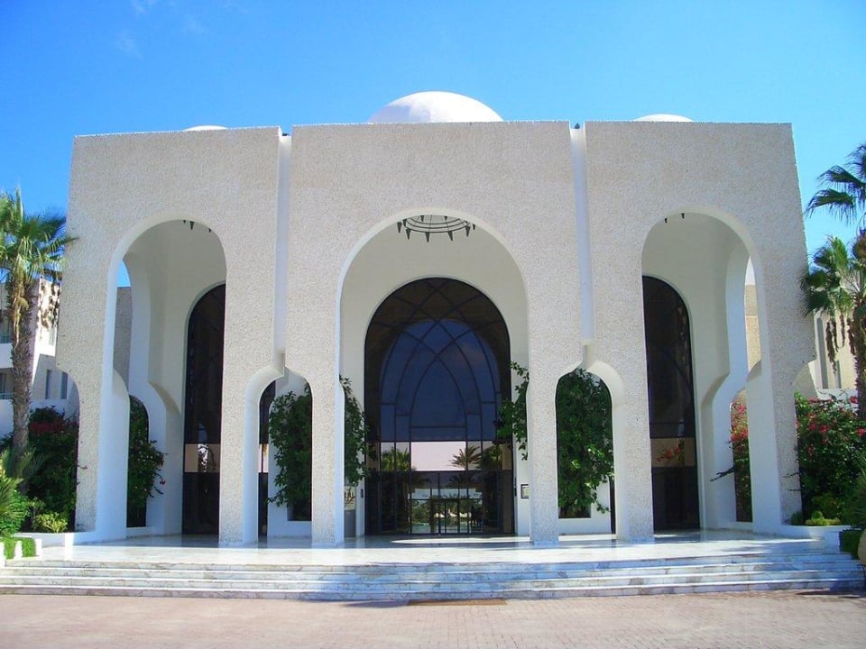 Eingang Hotel Royal Garden Palace