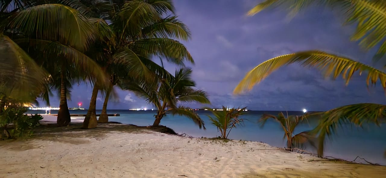 Strand Adaaran Select Meedhupparu Island Resort - Premium All Inclusive