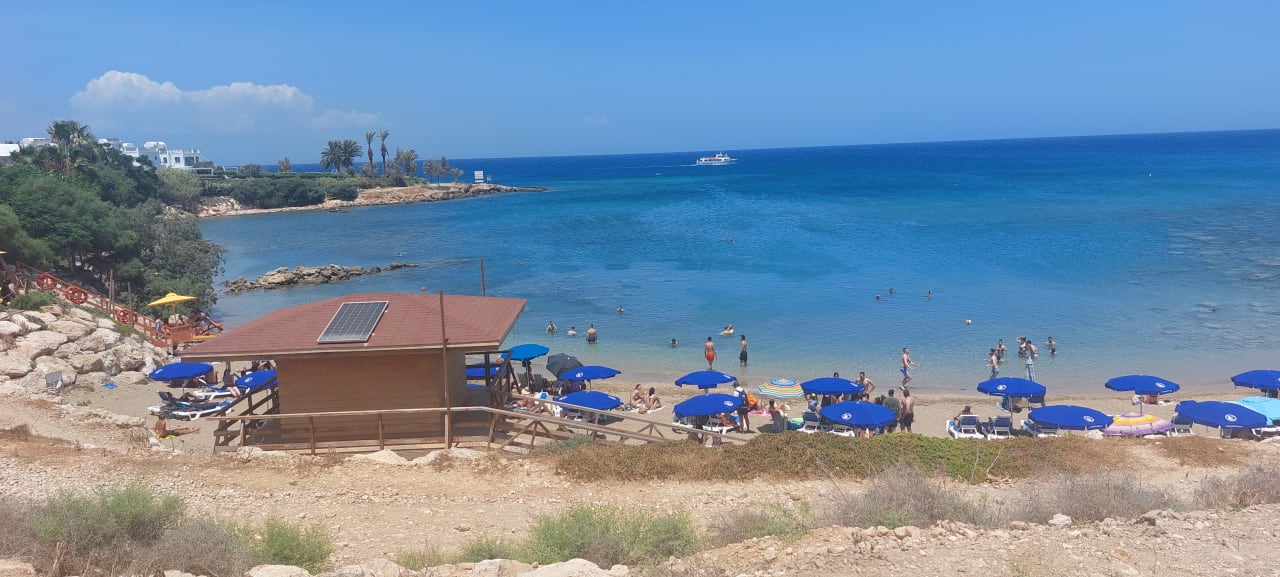 Strand Crystal Springs Beach Hotel