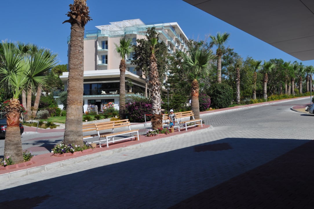 Wejscie do hotelu Acapulco Beach Club & Resort